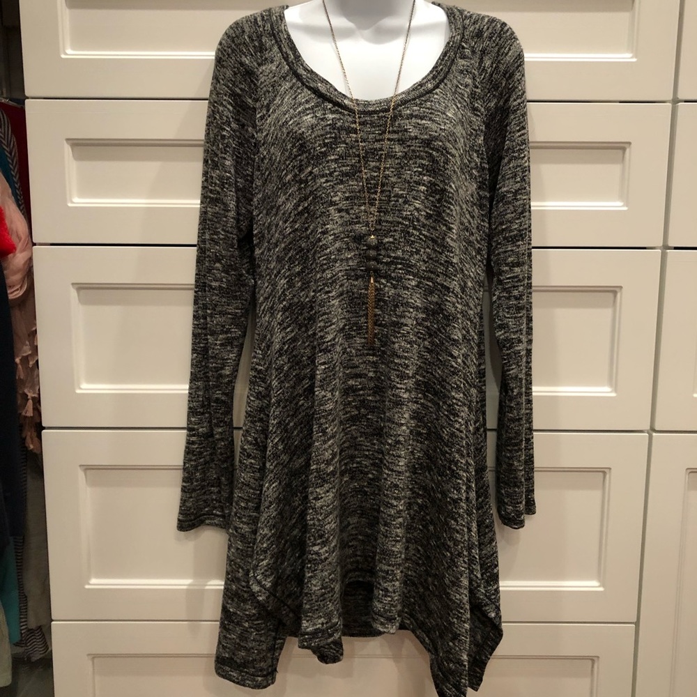 MAX EDITION Black Heather Tunic Sweater Scoopneck Soft Large EUC!